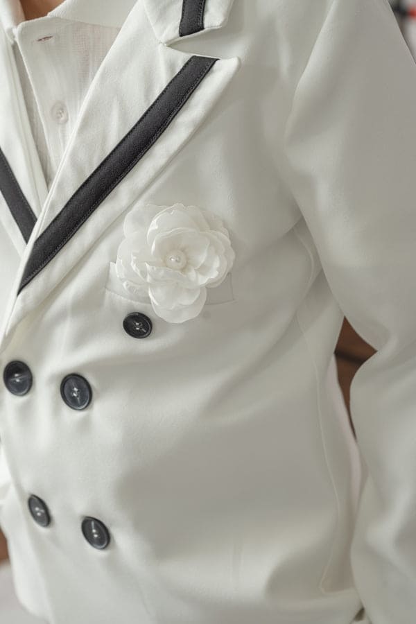 Alex White Blazer With Black Contrast Line