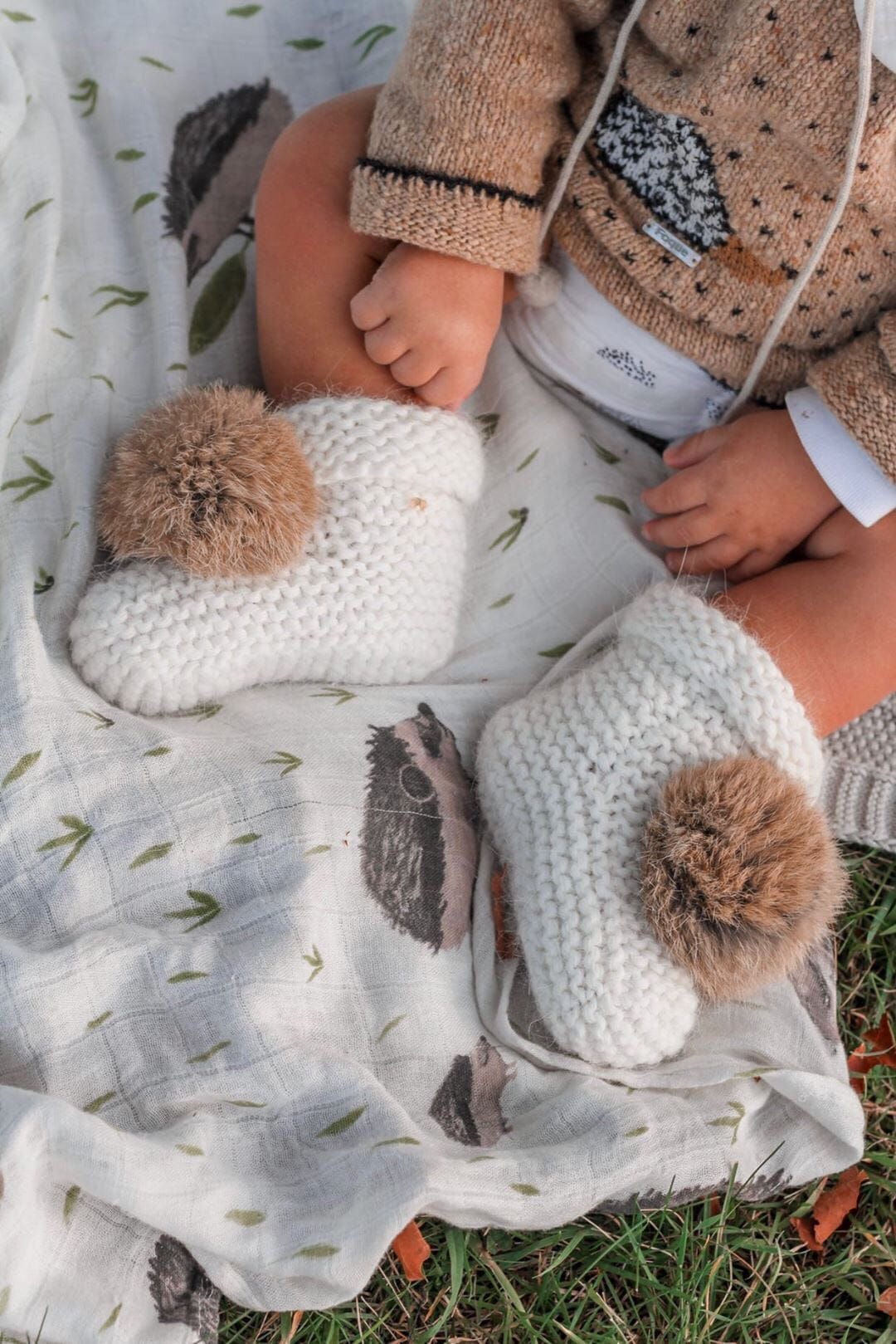 Angora Pom Pom Booties - Petit Maison Kids