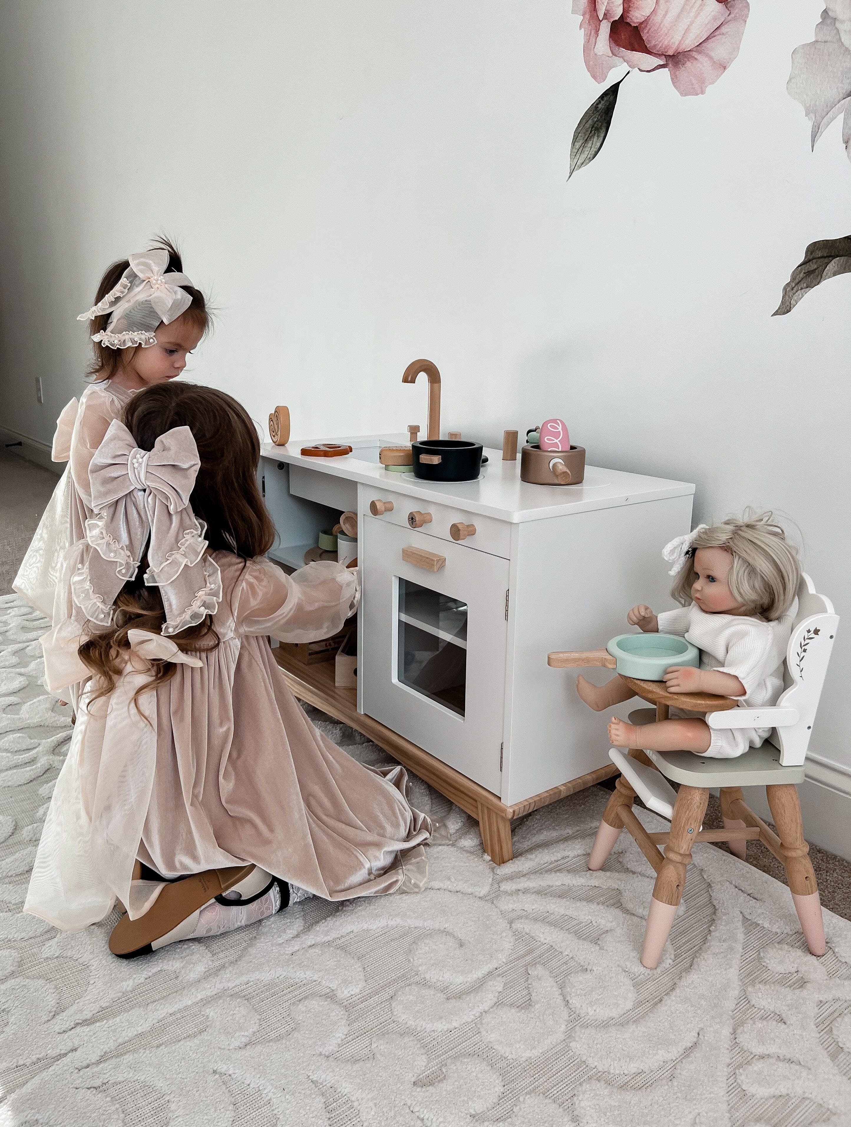 Helena Velour Hair Bow - Petite Maison Kids