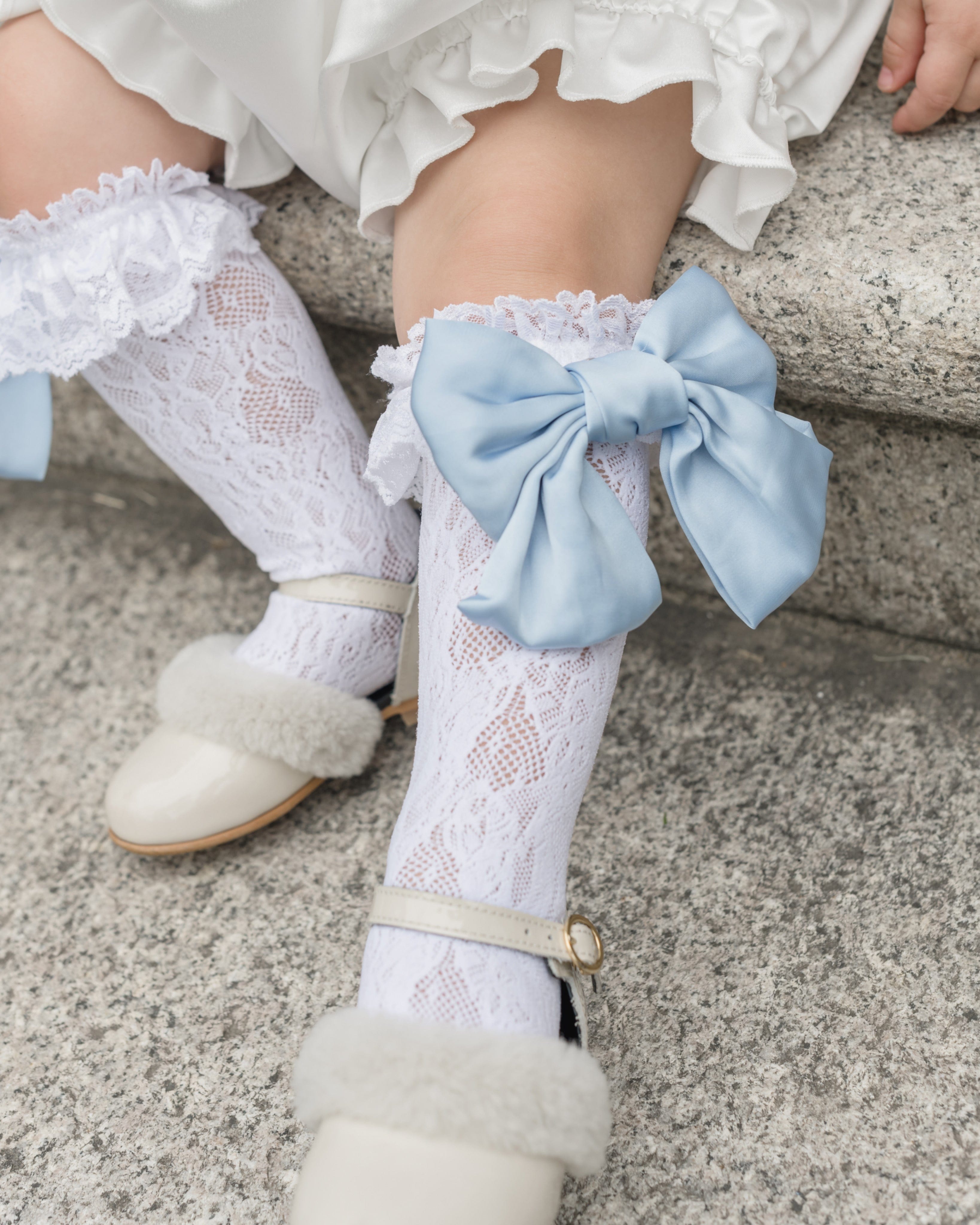 Lola Lace Socks with Satin Bows - Petite Maison Kids