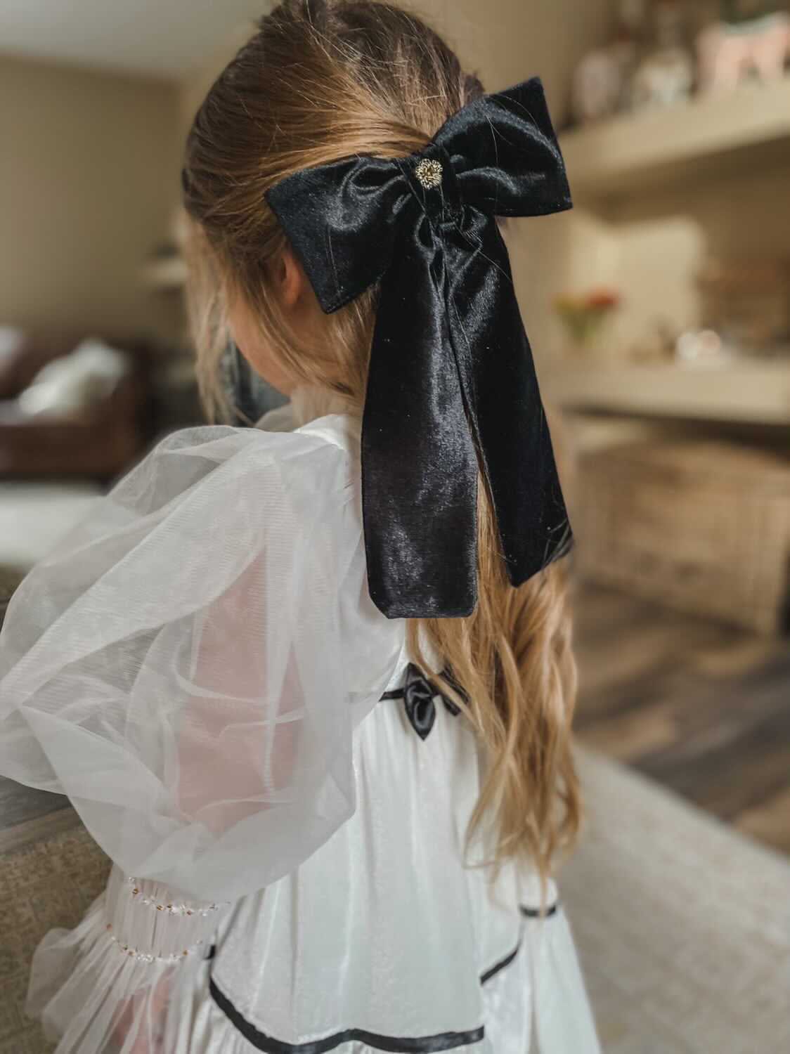 Petite Maison Kids Girl's Aurora Black Ceremony Velvet Hair Bow