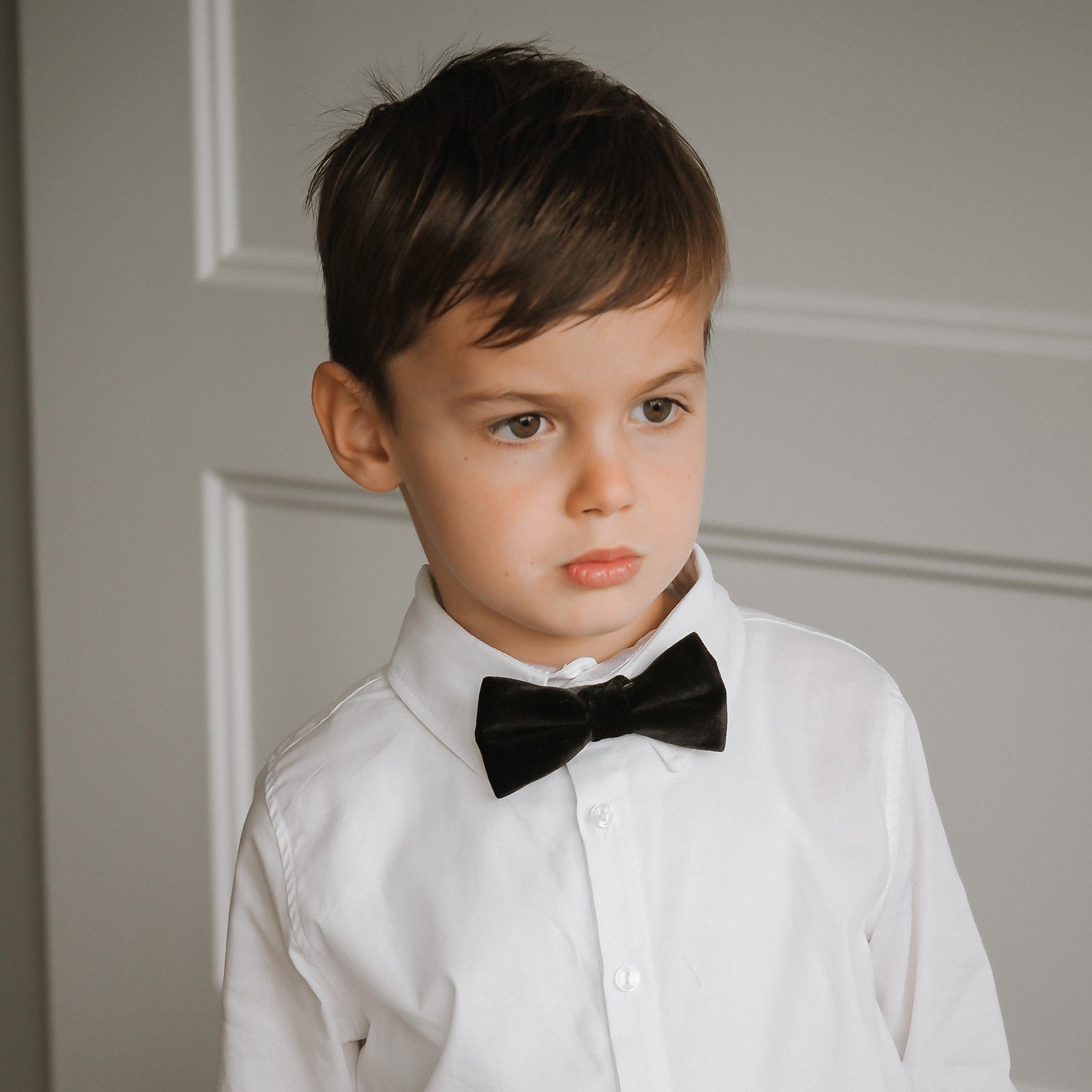 Black Velvet Bow Tie - Petite Maison Kids