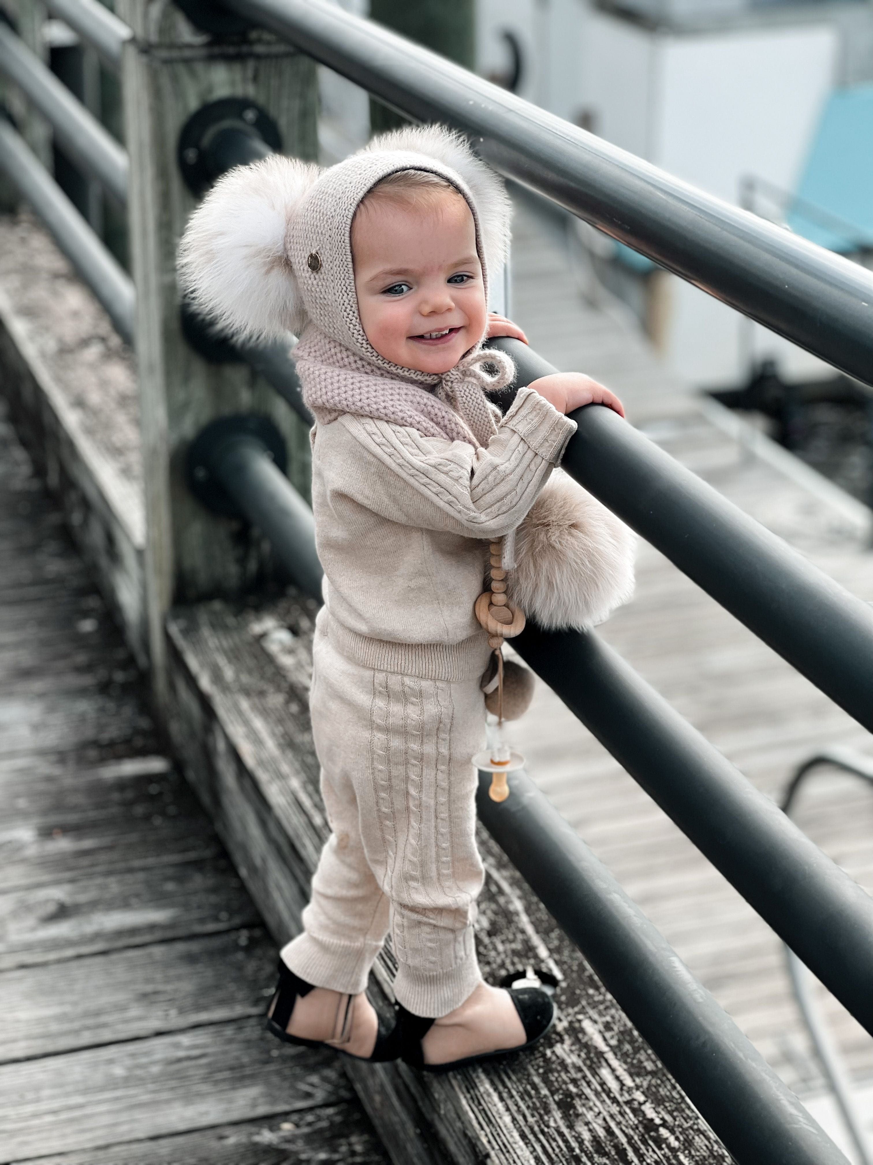 Honeycomb Beige Cashmere Bonnet with White Print Poms - Petite Maison Kids