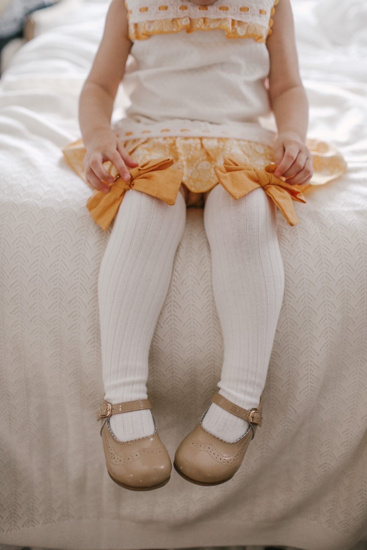 Emma Linen Bow Socks - Petit Maison Kids