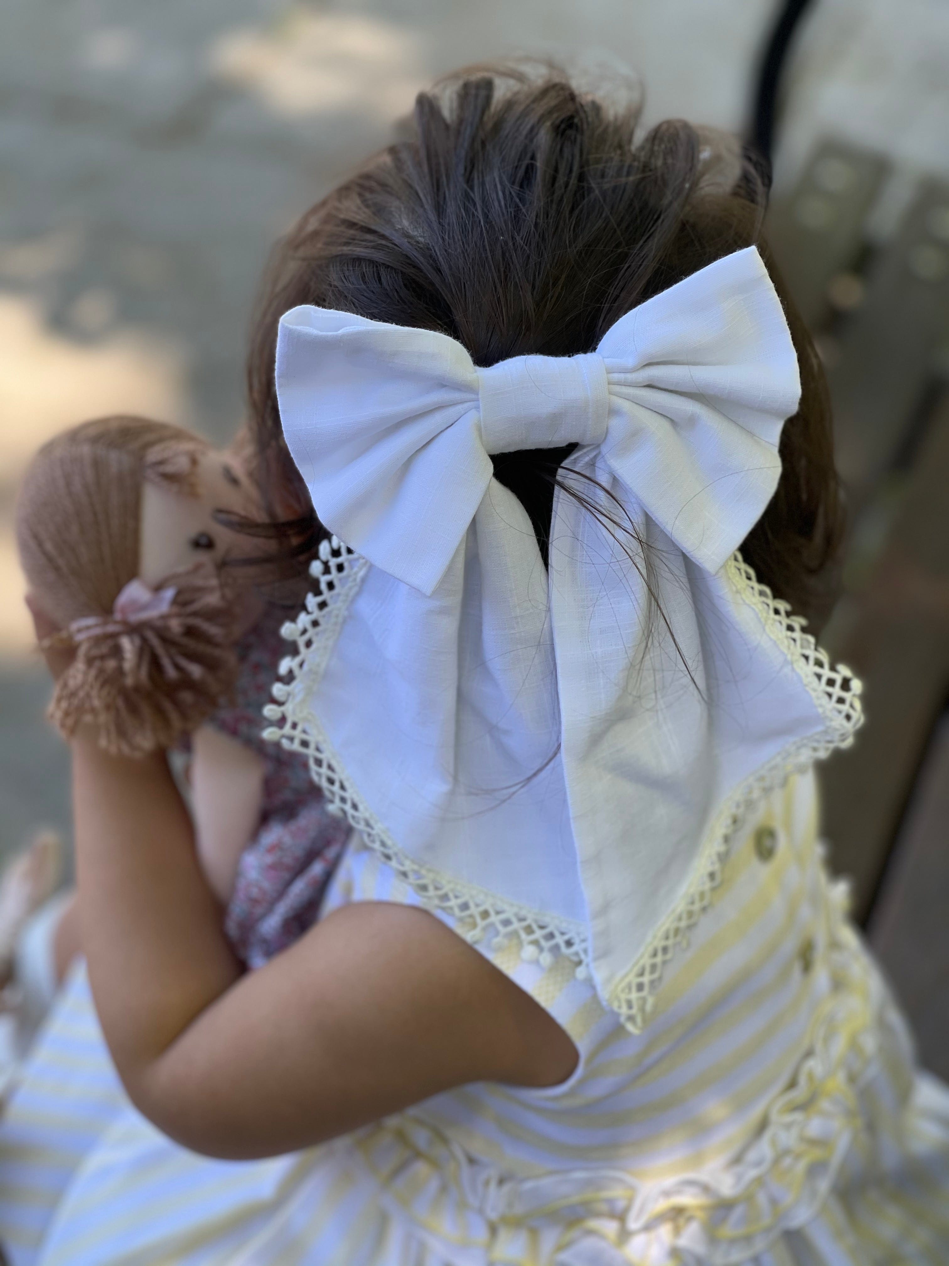 White Jaylin Hair Bow - Petite Maison Kids