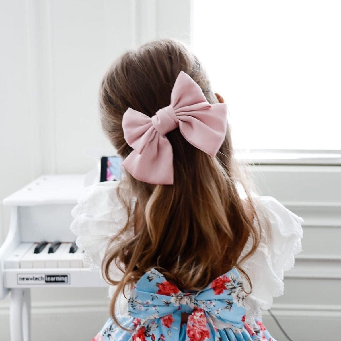 Abigail Hair Bow - Petite Maison Kids