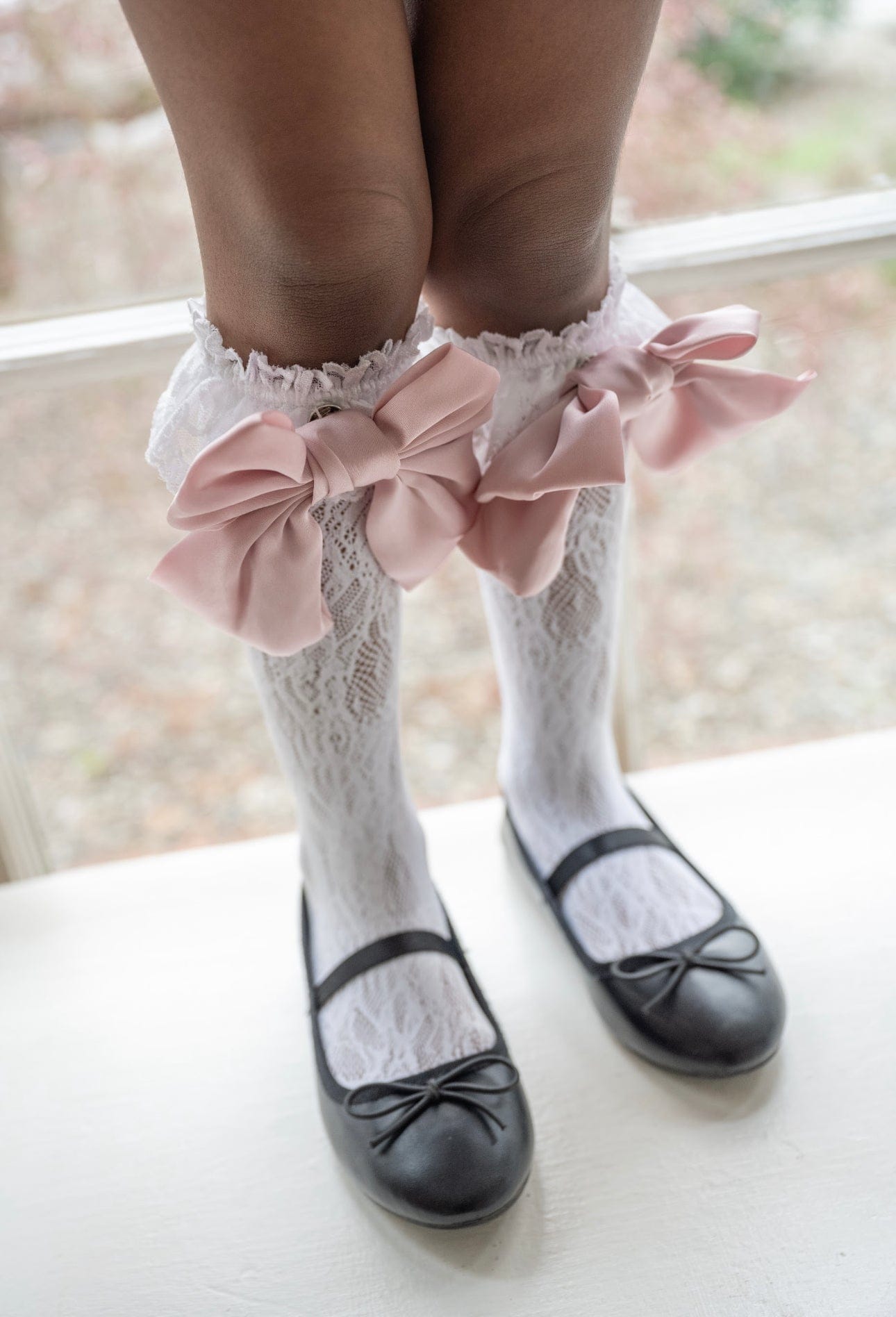 Lola Lace Socks with Satin Bows - Petite Maison Kids