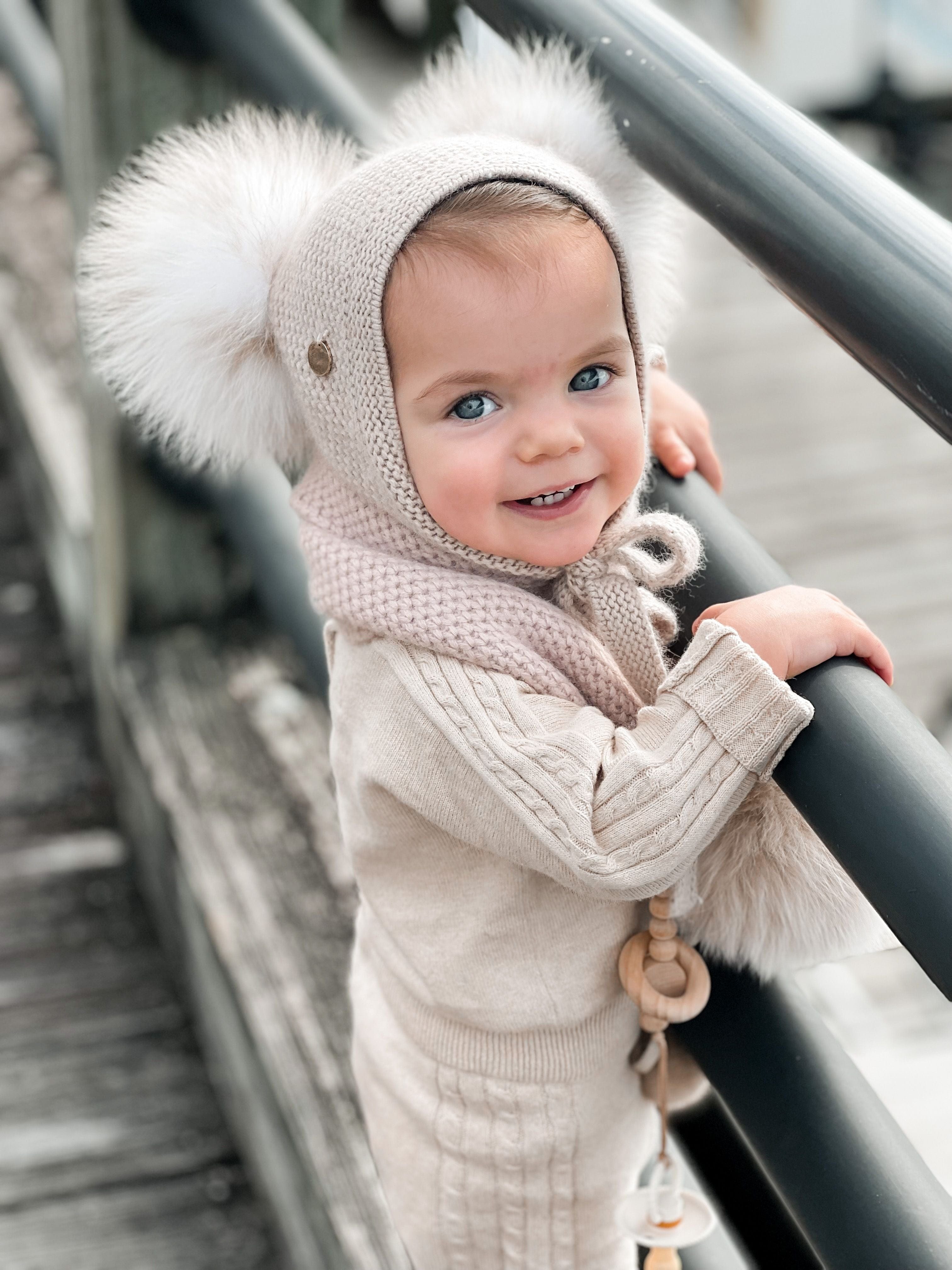 Honeycomb Beige Cashmere Bonnet with White Print Poms - Petite Maison Kids